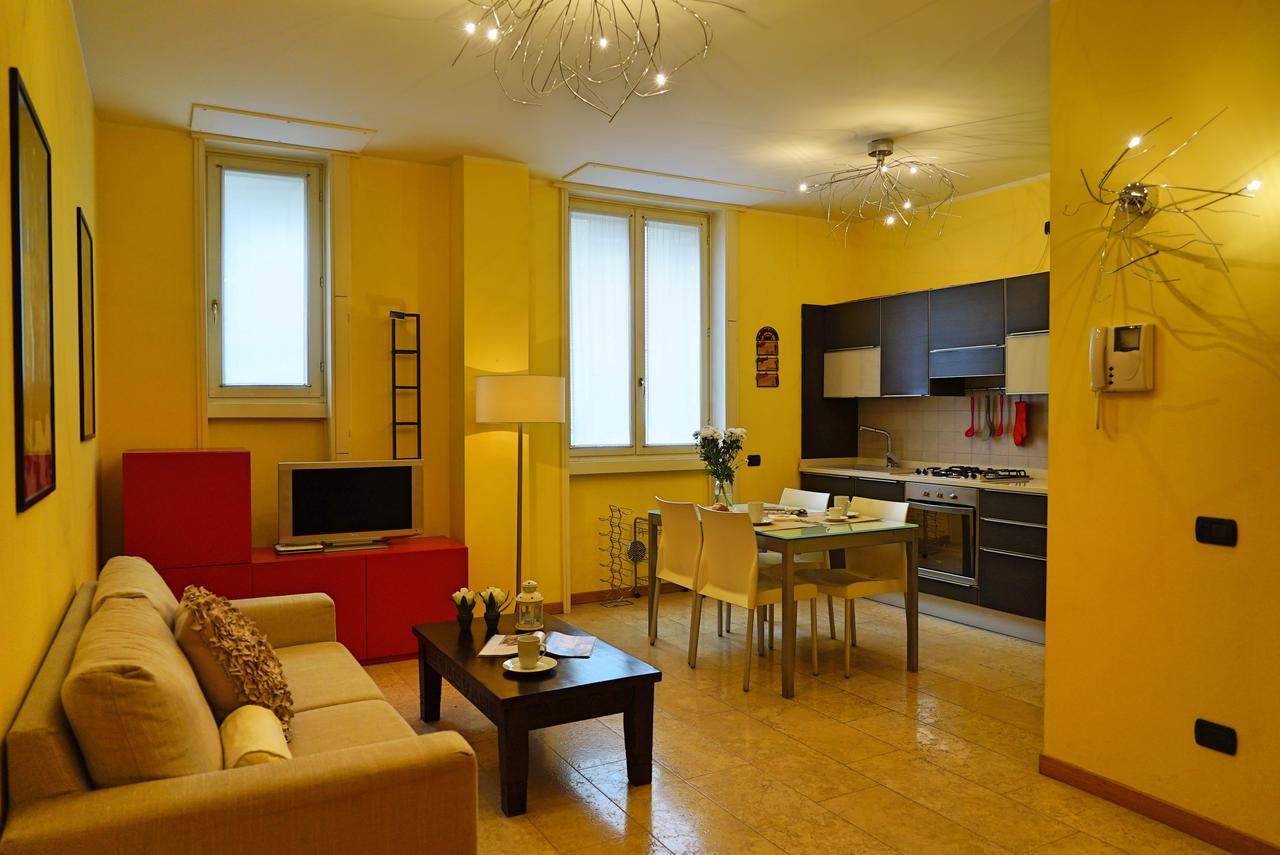 Duomo Apartment Milan Bagian luar foto