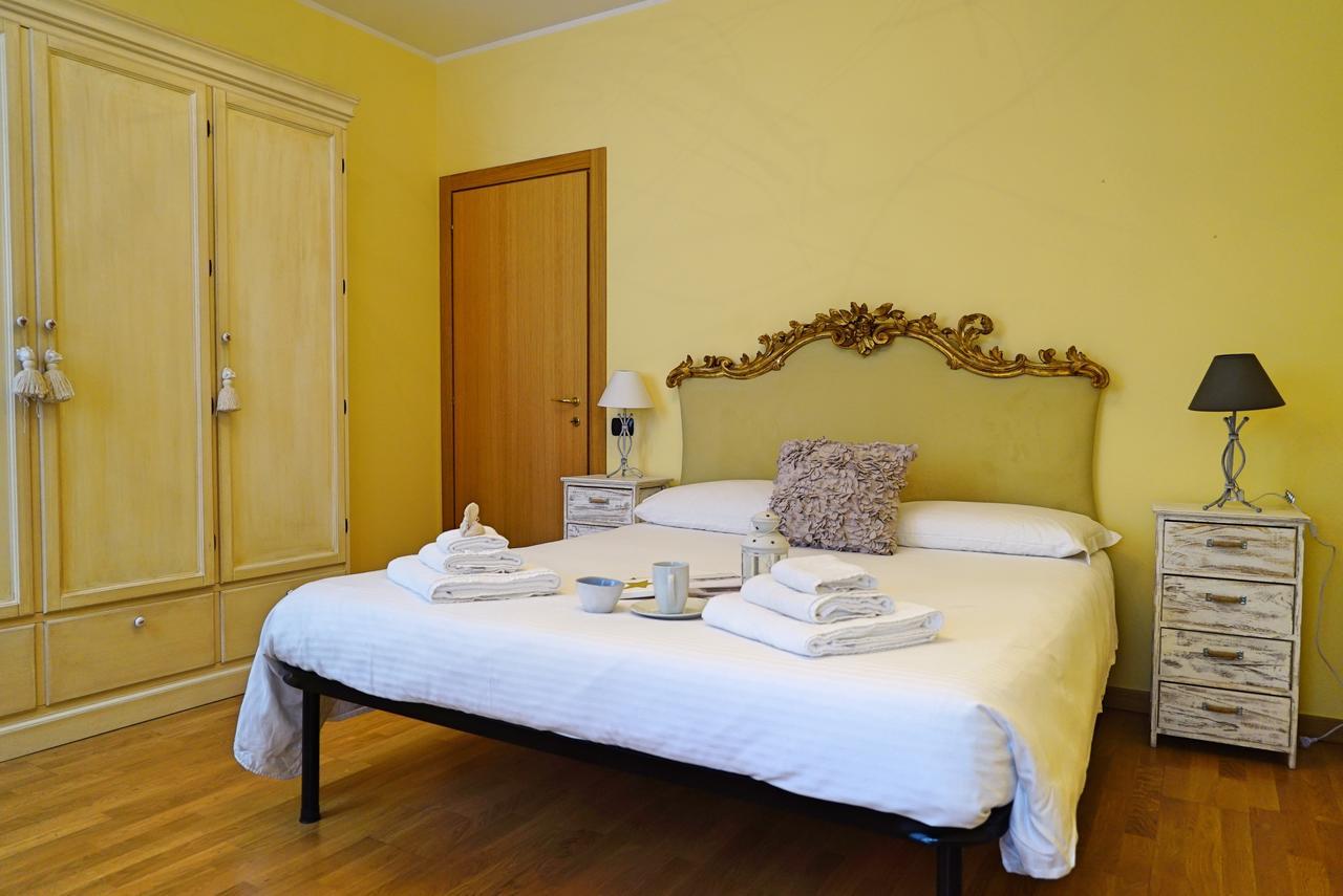 Duomo Apartment Milan Bagian luar foto