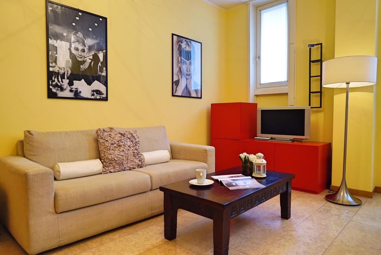 Duomo Apartment Milan Bagian luar foto